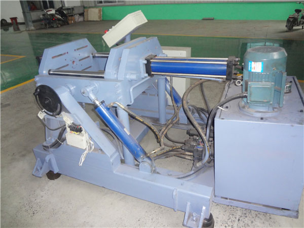 翻轉(zhuǎn)式合模機